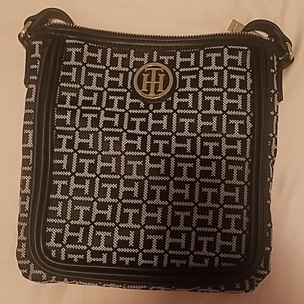 Tommy Hilfiger Crossbody